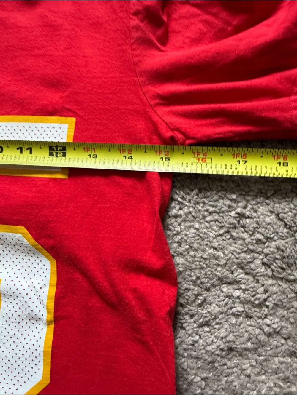 Nike Youth Patrick Mahomes Red Crewneck Medium Graphic Tee with #15 White Logo